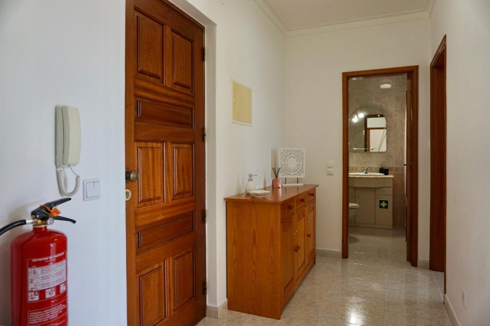Cozy Alvor Retreat - Sunset Balcony, Wi-Fi & Ac Apartment Exterior photo