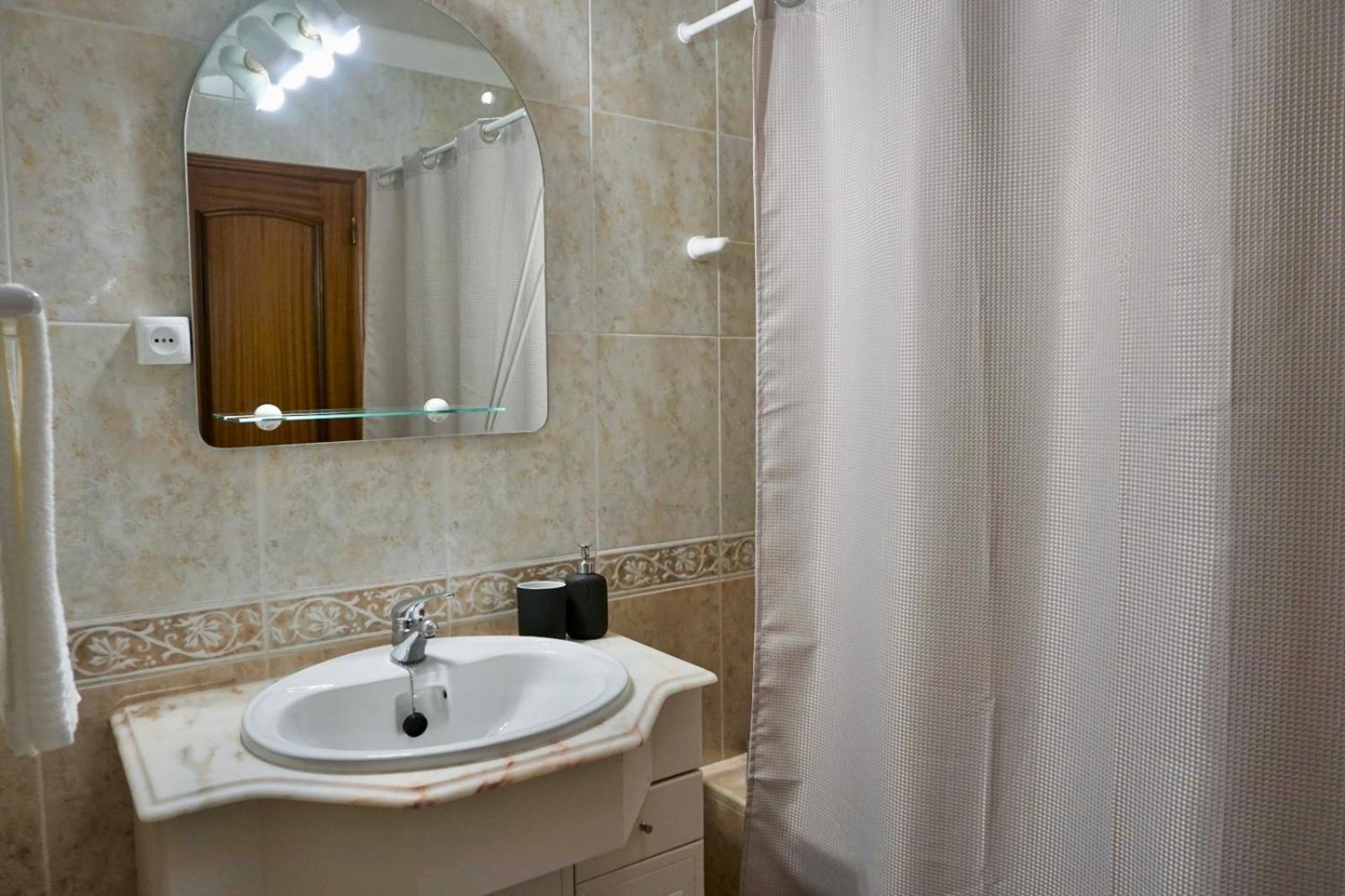 Cozy Alvor Retreat - Sunset Balcony, Wi-Fi & Ac Apartment Exterior photo